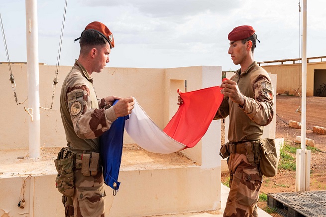  لماذا أعلنت بوركينا فاسو طرد القوات الفرنسية؟