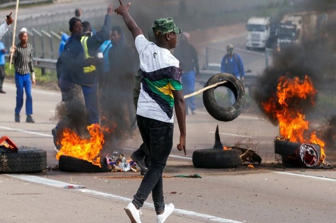 سَجْن زوما يكشف النقاب عن أزمات جنوب أفريقيا