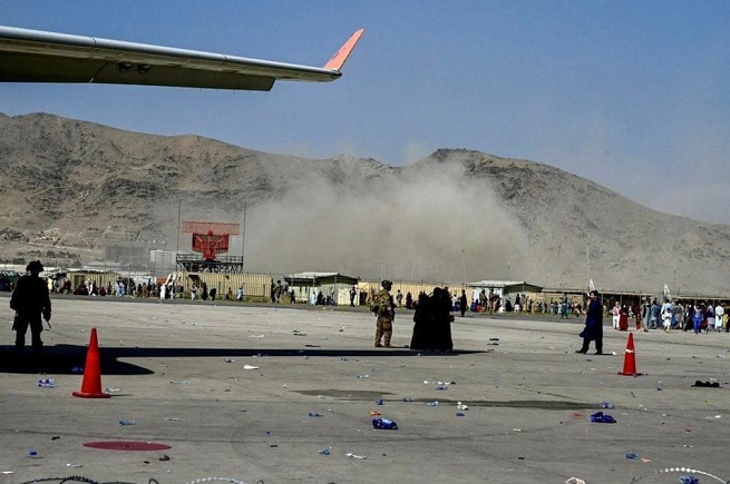 مغزى التوقيت: لماذا ركز "داعش" على استهداف مطار كابول؟