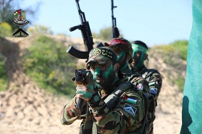 المناورات العسكرية في غزة ورسائل الفصائل الفلسطينية 