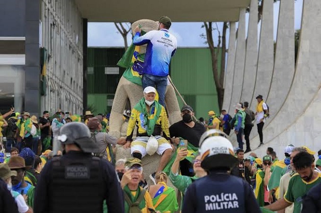 دا سيلفا في مواجهة شغب معارضي المسار الديمقراطي في البرازيل
